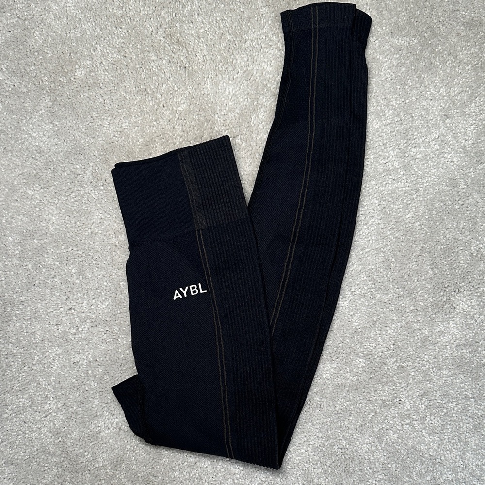 AYBL Black Reflex Seamless Leggings
